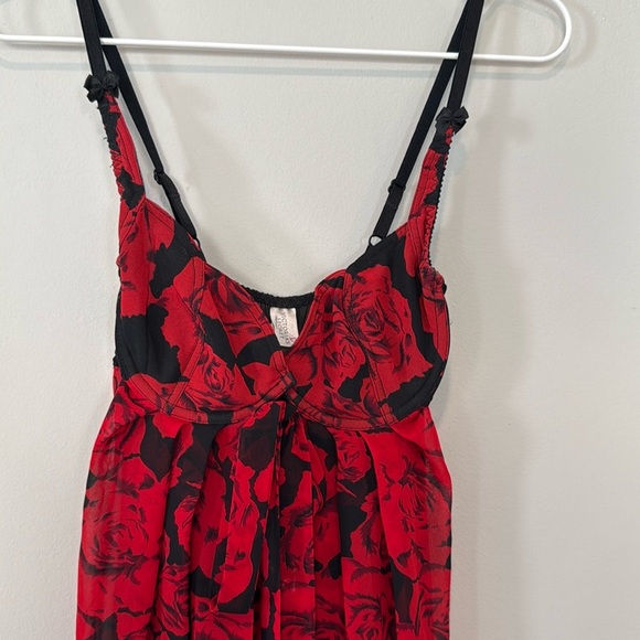Victoria's Secret Black & Red Vintage with Floral Pattern Dress Size XS 2148 - Picture 1 of 8